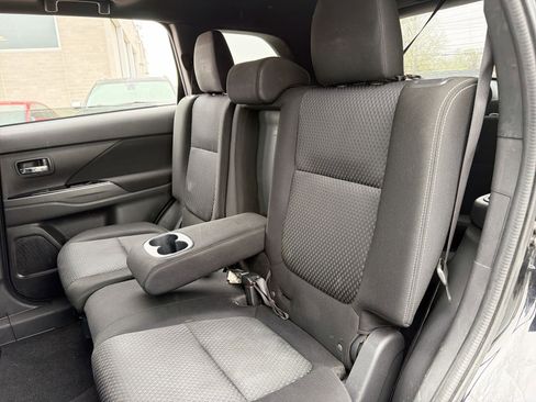 Used 2018 Mitsubishi Outlander LE FWD image 22