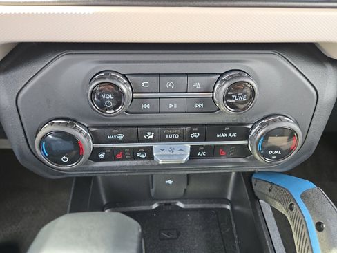 Used 2023 Ford Bronco Wildtrak AWD/4WD image 20