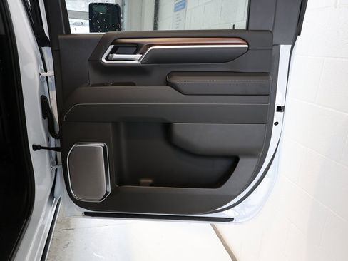 New 2026 GMC Sierra 3500 Denali w/ Denali Reserve Package image 40