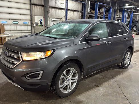 Used 2018 Ford Edge Titanium image 4