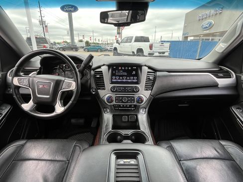 Used 2016 GMC Yukon XL SLT RWD image 30