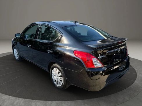 Used 2019 Nissan Versa S Plus image 3