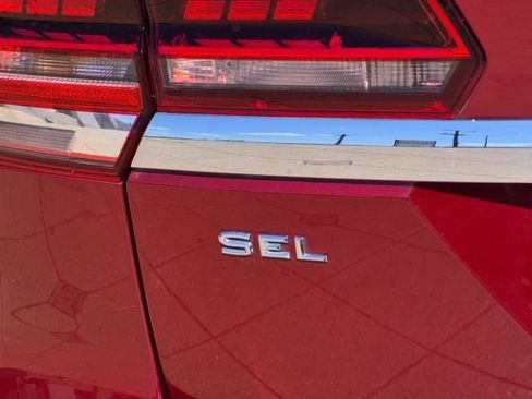 Used 2019 Volkswagen Atlas SEL FWD image 37