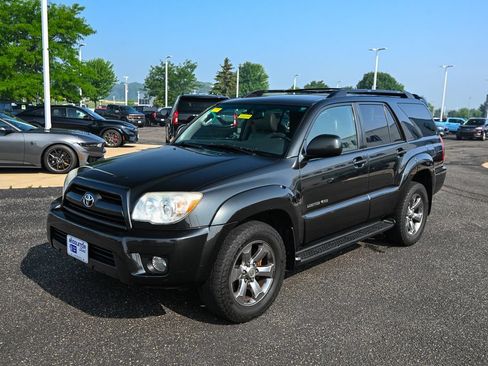 Used 2007 Toyota 4Runner Limited AWD/4WD image 9