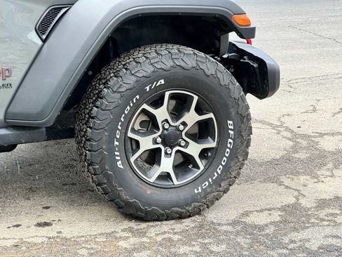Used 2021 Jeep Wrangler Unlimited Rubicon AWD/4WD image 25
