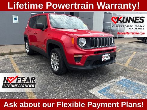 Used 2023 Jeep Renegade Latitude AWD/4WD image 3