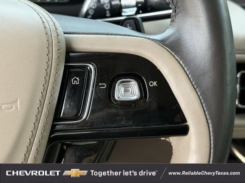 Used 2020 Lincoln Aviator Reserve w/ Elements Package Plus AWD/4WD image 16