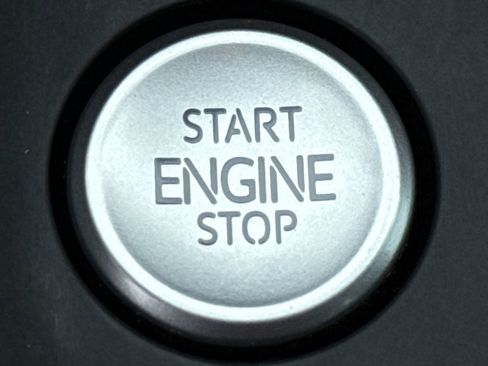 Certified 2025 Volkswagen Jetta SEL image 30