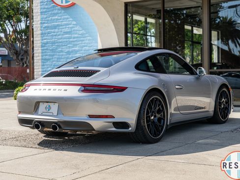Used 2017 Porsche 911 Carrera 4S image 6