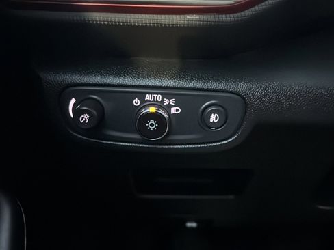 Used 2023 Chevrolet TrailBlazer RS w/ Sun and Liftgate Package image 29