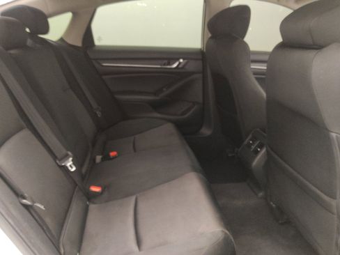 Used 2018 Honda Accord EX image 19