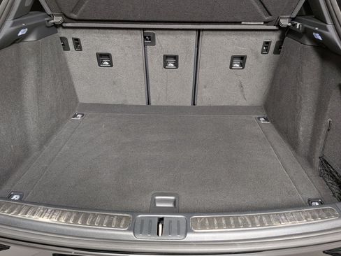 Certified 2025 Porsche Macan AWD/4WD image 21