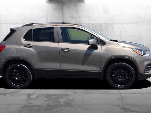 Used 2022 Chevrolet Trax LT w/ Sport Edition AWD/4WD image 5