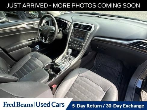 Used 2016 Ford Fusion SE w/ Equipment Group 202A AWD/4WD image 14