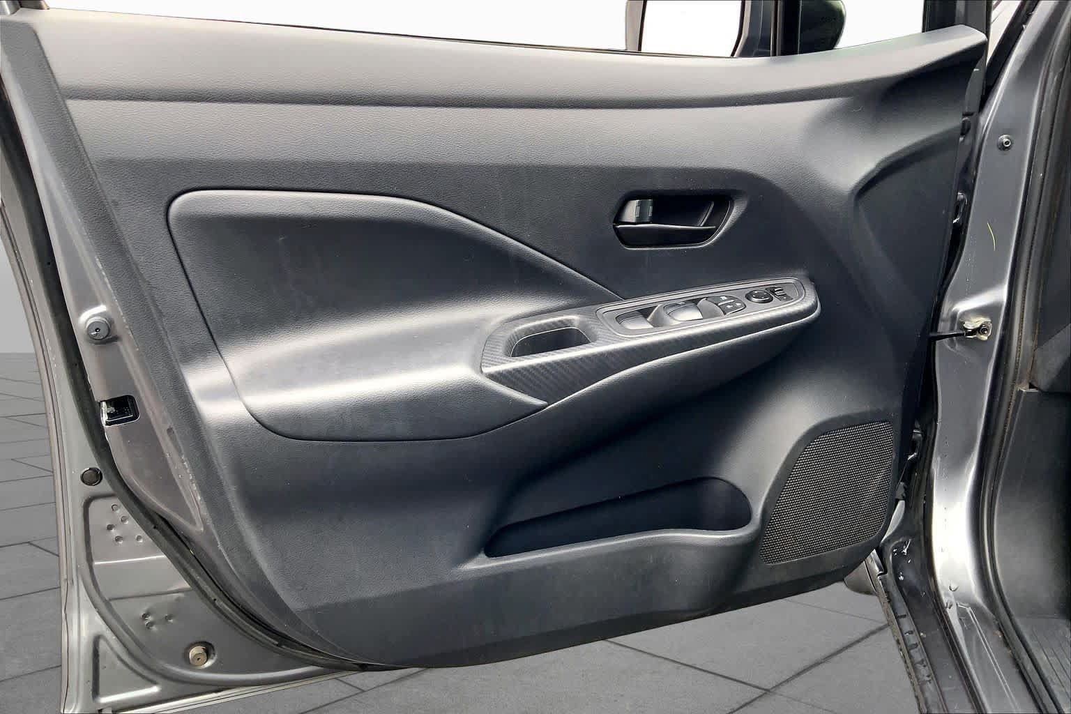 Used 2021 Nissan Versa S FWD image 22