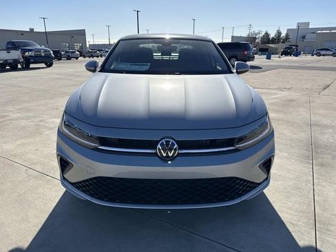 New 2026 Volkswagen Jetta SE image 7