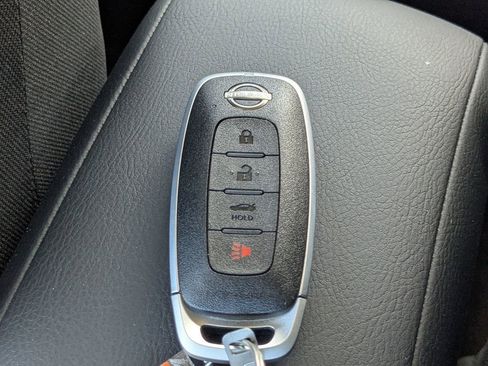 New 2025 Nissan Versa SV w/ Trunk Package image 29