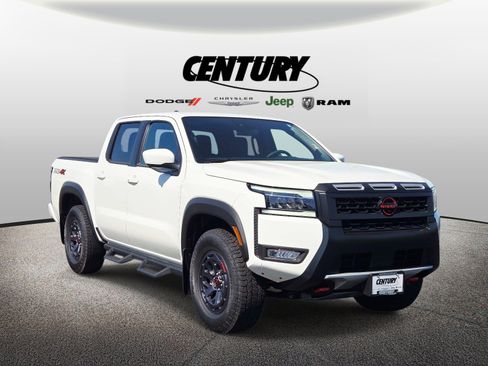 Used 2025 Nissan Frontier PRO-4X w/ Pro Convenience Package image 1