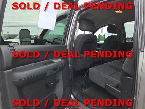 Used 2009 Chevrolet Silverado 2500 LT w/ Exterior Plus Package AWD/4WD image 10