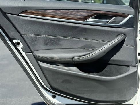 Used 2022 BMW 540i w/ M Sport Package image 41