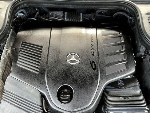 Used 2020 Mercedes-Benz GLS 450 4MATIC image 32