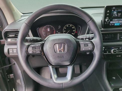 Certified 2025 Honda Pilot EX-L image 11