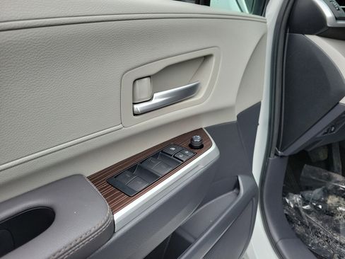 Used 2023 Toyota Sienna XLE image 18