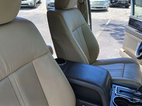 Used 2017 Lincoln Navigator L Reserve image 31