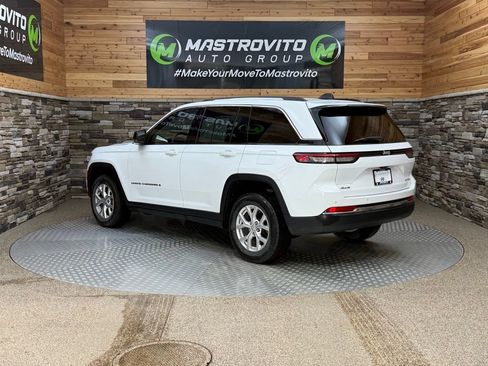 Used 2023 Jeep Grand Cherokee Limited AWD/4WD image 7
