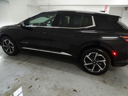 Used 2025 Chevrolet Equinox EV LT image 15