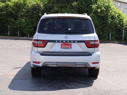 Used 2024 Nissan Armada SV AWD/4WD image 6