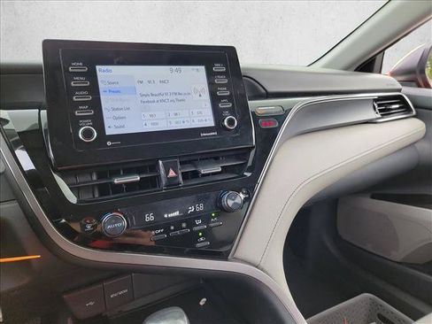 Used 2023 Toyota Camry SE FWD image 17
