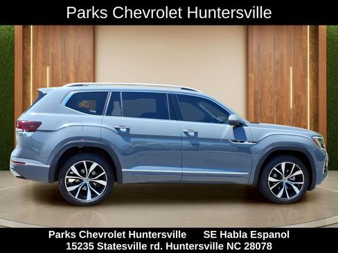 Used 2025 Volkswagen Atlas SEL Premium R-Line AWD/4WD image 35
