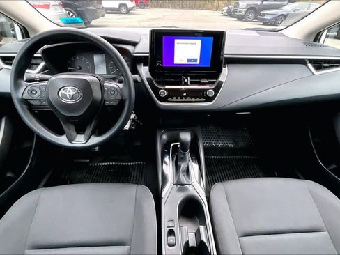 Used 2025 Toyota Corolla LE FWD image 14