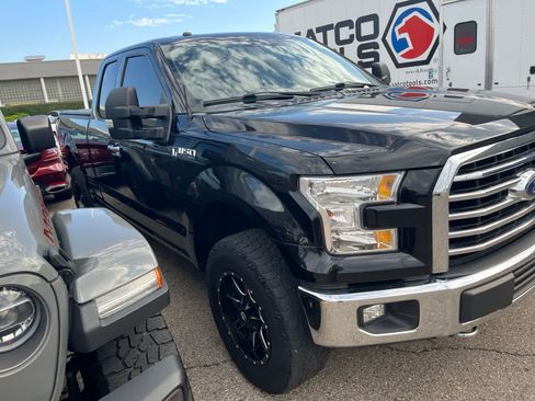 Used 2016 Ford F150 XLT w/ Equipment Group 302A Luxury AWD/4WD image 18