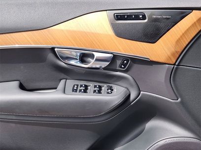 Used 2025 Volvo XC90 B6 Plus w/ Protection Package Premier