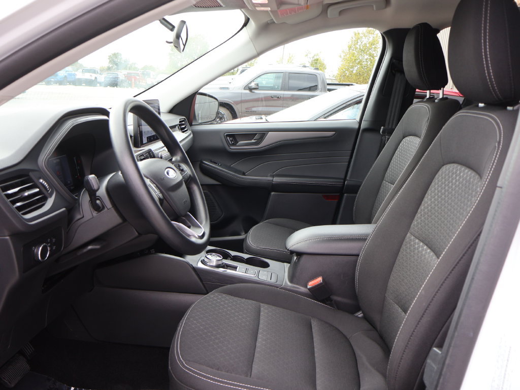 Used 2025 Ford Escape Active AWD/4WD image 21