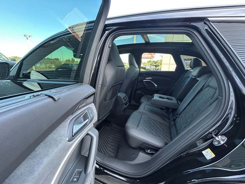 Used 2025 Audi SQ5 Premium Plus w/ Premium Plus Package image 64