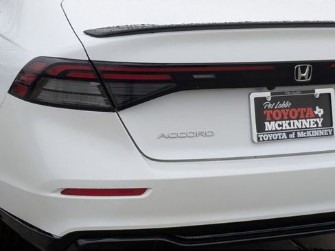 Used 2024 Honda Accord Sport image 9