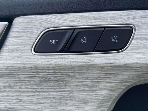 Used 2024 Hyundai Palisade Calligraphy image 17