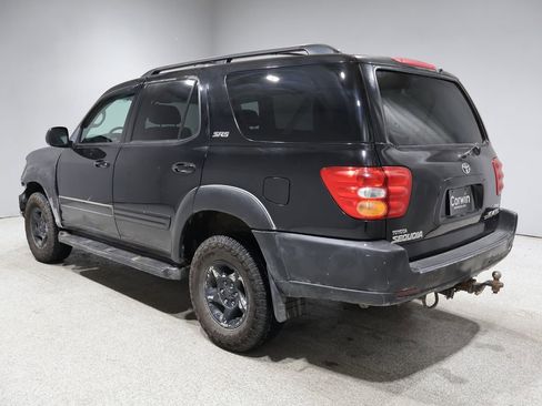 Used 2002 Toyota Sequoia SR5 image 4