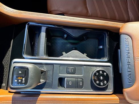 Used 2022 Nissan Pathfinder Platinum w/ Cargo Package image 24