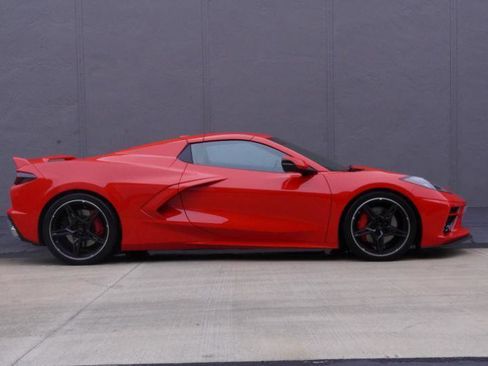 Used 2021 Chevrolet Corvette Stingray Preferred Conv w/ Z51 Performance Package RWD image 16