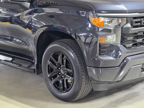 Used 2022 Chevrolet Silverado 1500 Custom w/ LPO, Dark Essentials Package RWD image 10