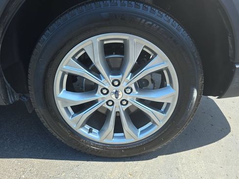 Used 2024 Ford Explorer XLT w/ Equipment Group 202A AWD/4WD image 36