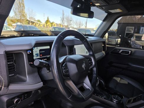 Used 2024 Ford Bronco Everglades image 15