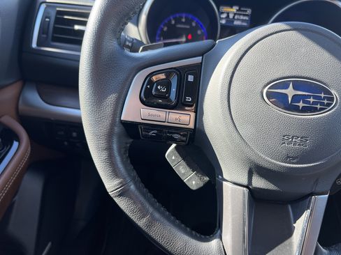 Used 2017 Subaru Outback 3.6R Touring image 19