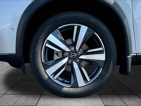 Certified 2023 Nissan Rogue SL w/ SL Premium Package AWD/4WD image 37