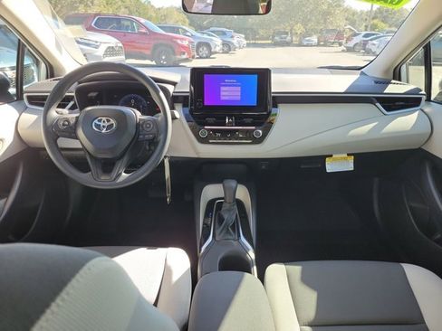 Used 2026 Toyota Corolla LE image 2