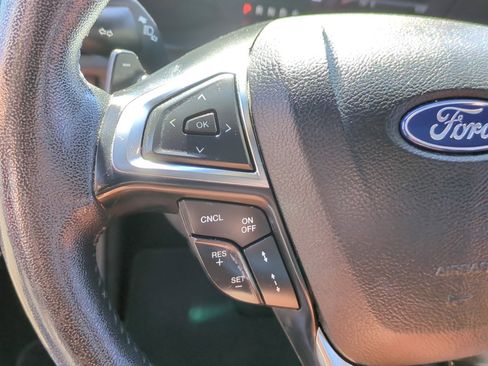 Used 2019 Ford Fusion Titanium FWD image 17